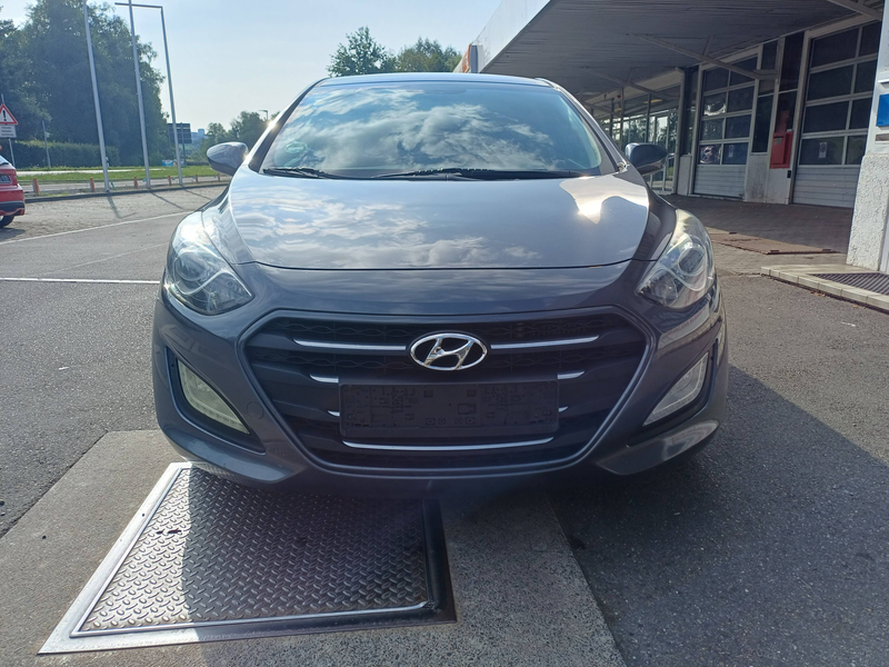 Hyundai i30 i30 Diesel blue 1.6 CRDi Trend — photo 2