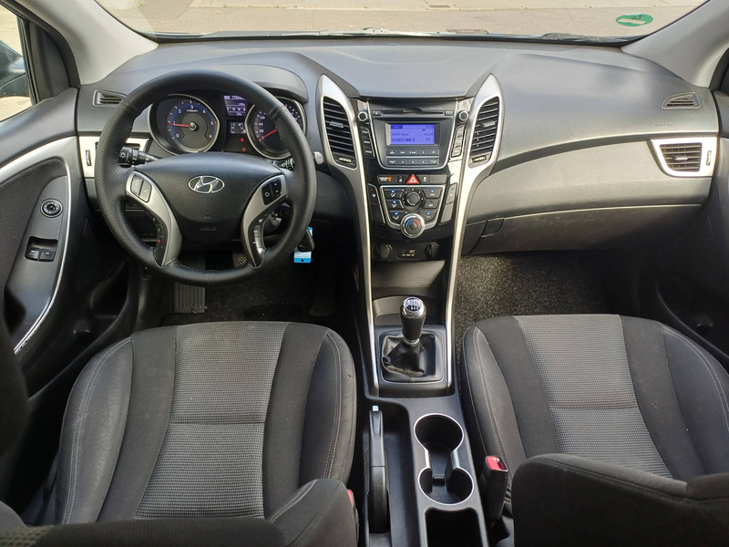 Hyundai i30 i30 Diesel blue 1.6 CRDi Trend — photo 9