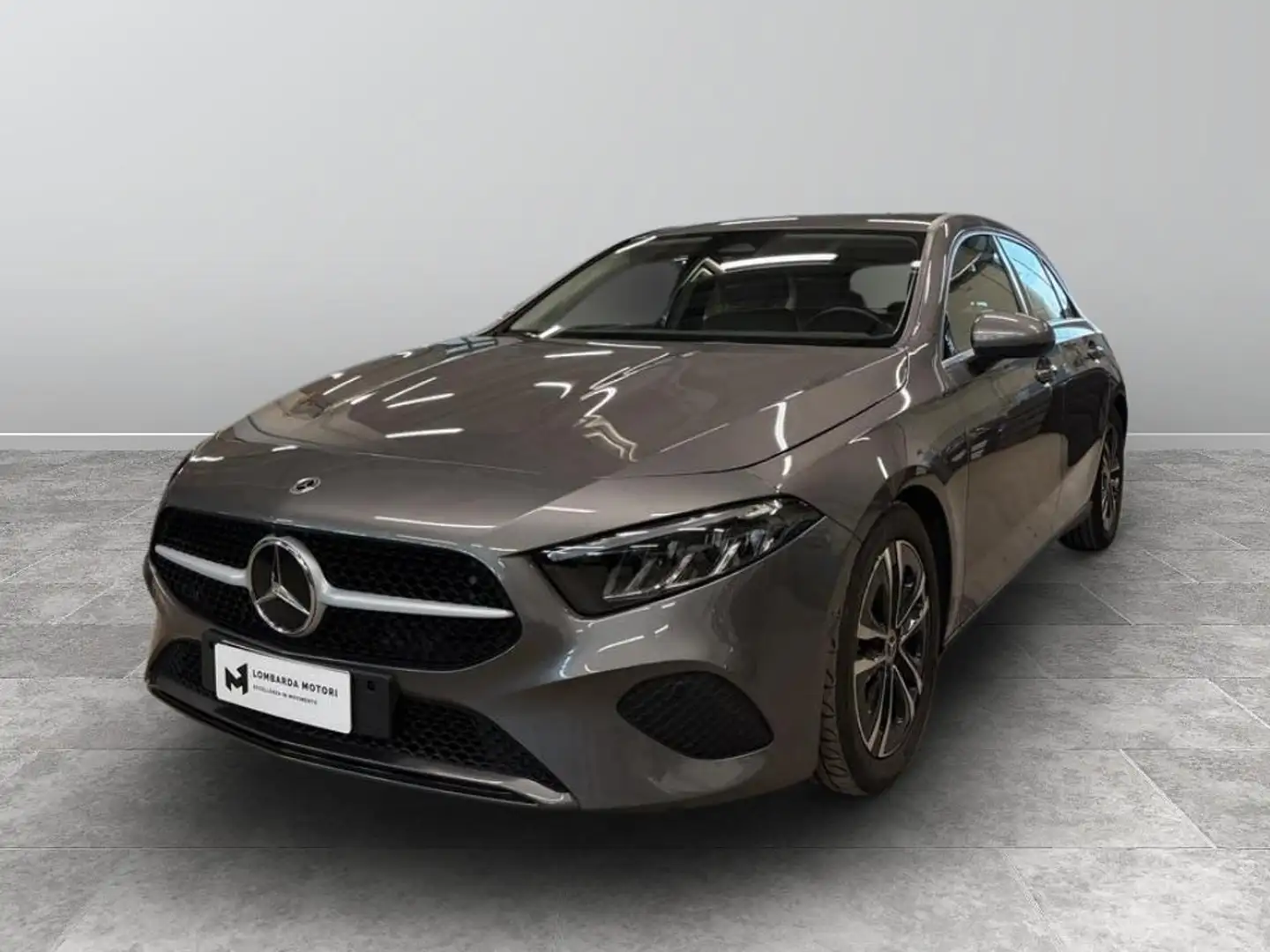Mercedes-Benz A 200 d Progressive Advanced Plus auto Grigio - 1