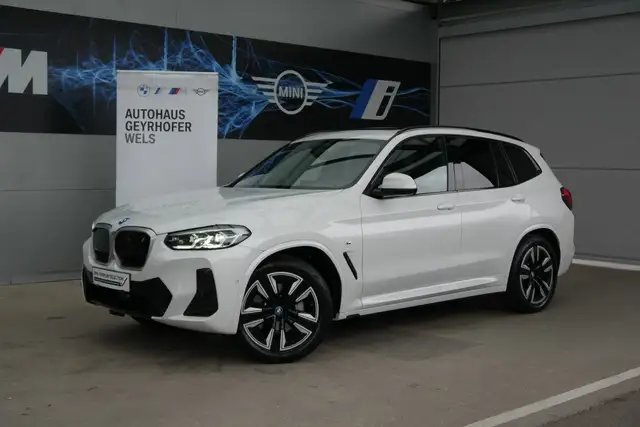 BMW X3 M iX3 M Sport Inspiring