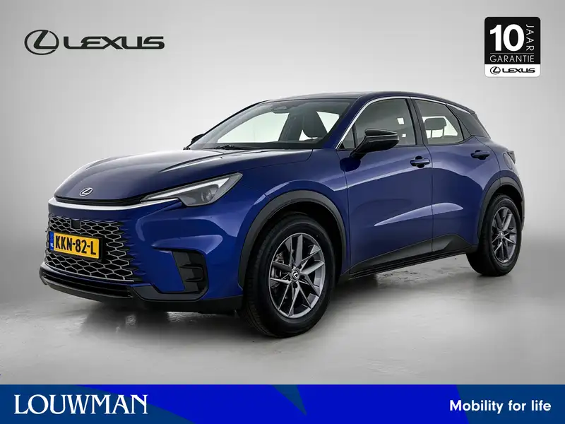 LEXUS Lbx
