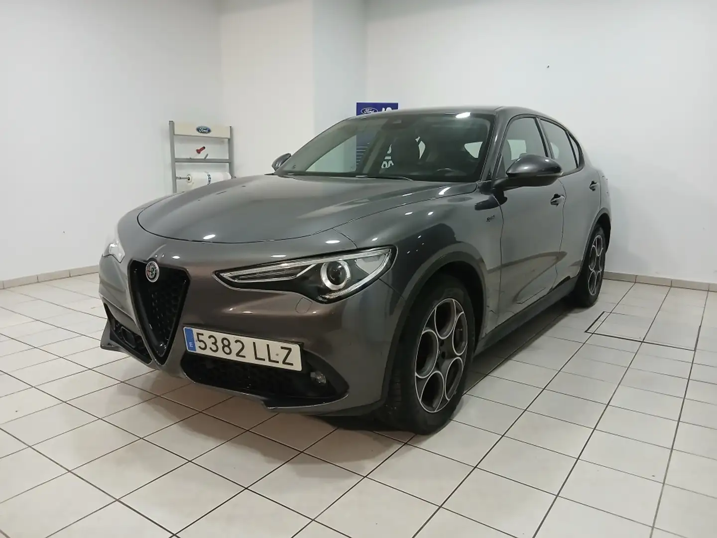Alfa Romeo Stelvio 2.2 Sprint Q4 190 Aut. Gris - 2