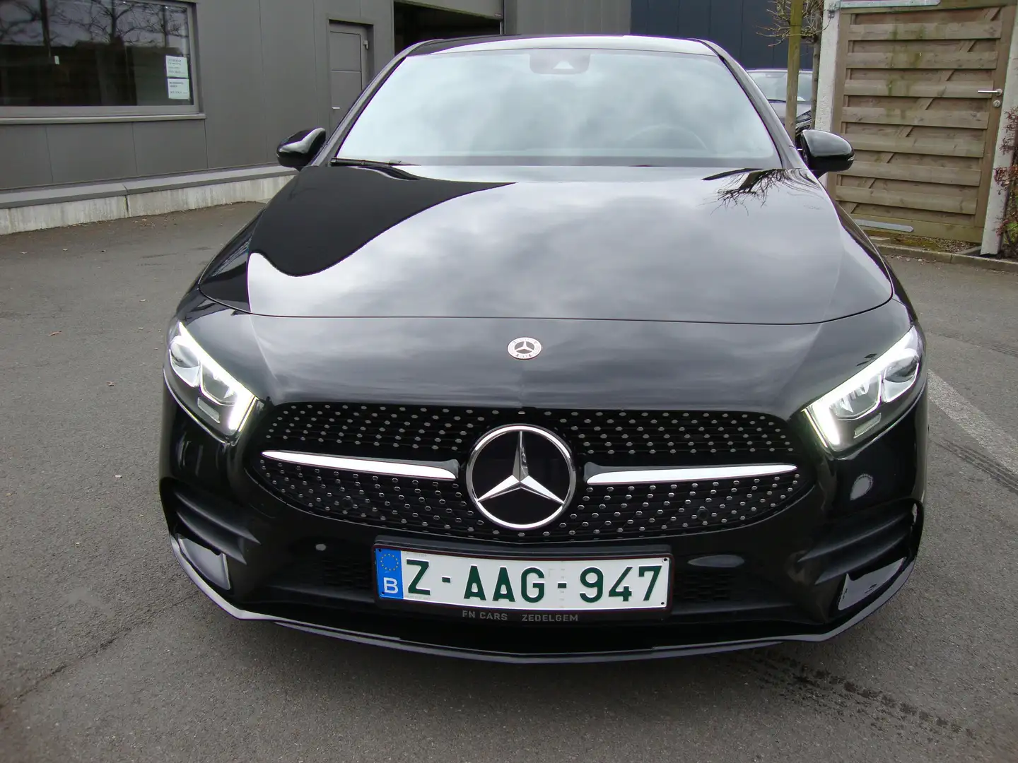 Mercedes-Benz A 180 i, aut, AMG, gps, night, 2021, camera, LED, btw in Negro - 2