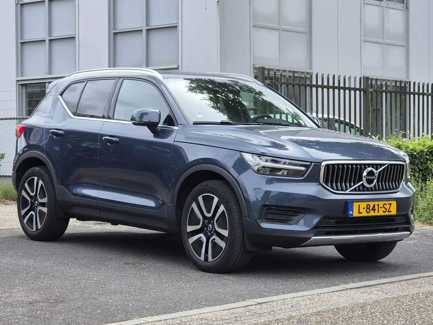 Volvo XC40 1.5 T4 Recharge Inscription Expression Trekhaak/Ca Azul - 2