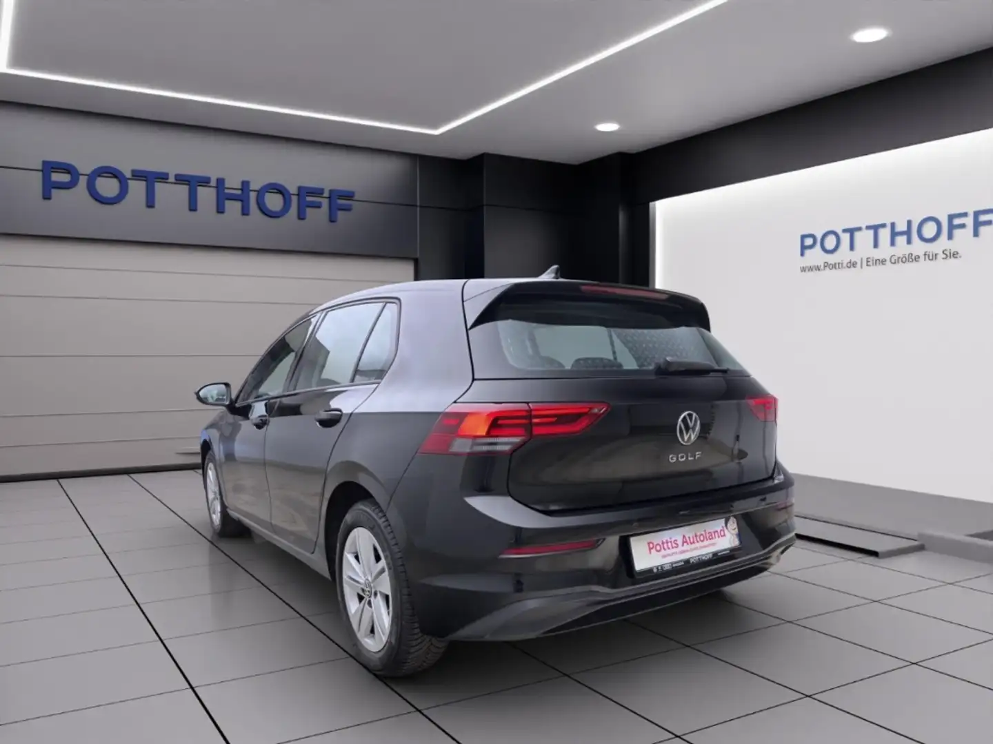 Volkswagen Golf 1.5 TSI LIFE PDC LED NAVI SITZHZG Schwarz - 2