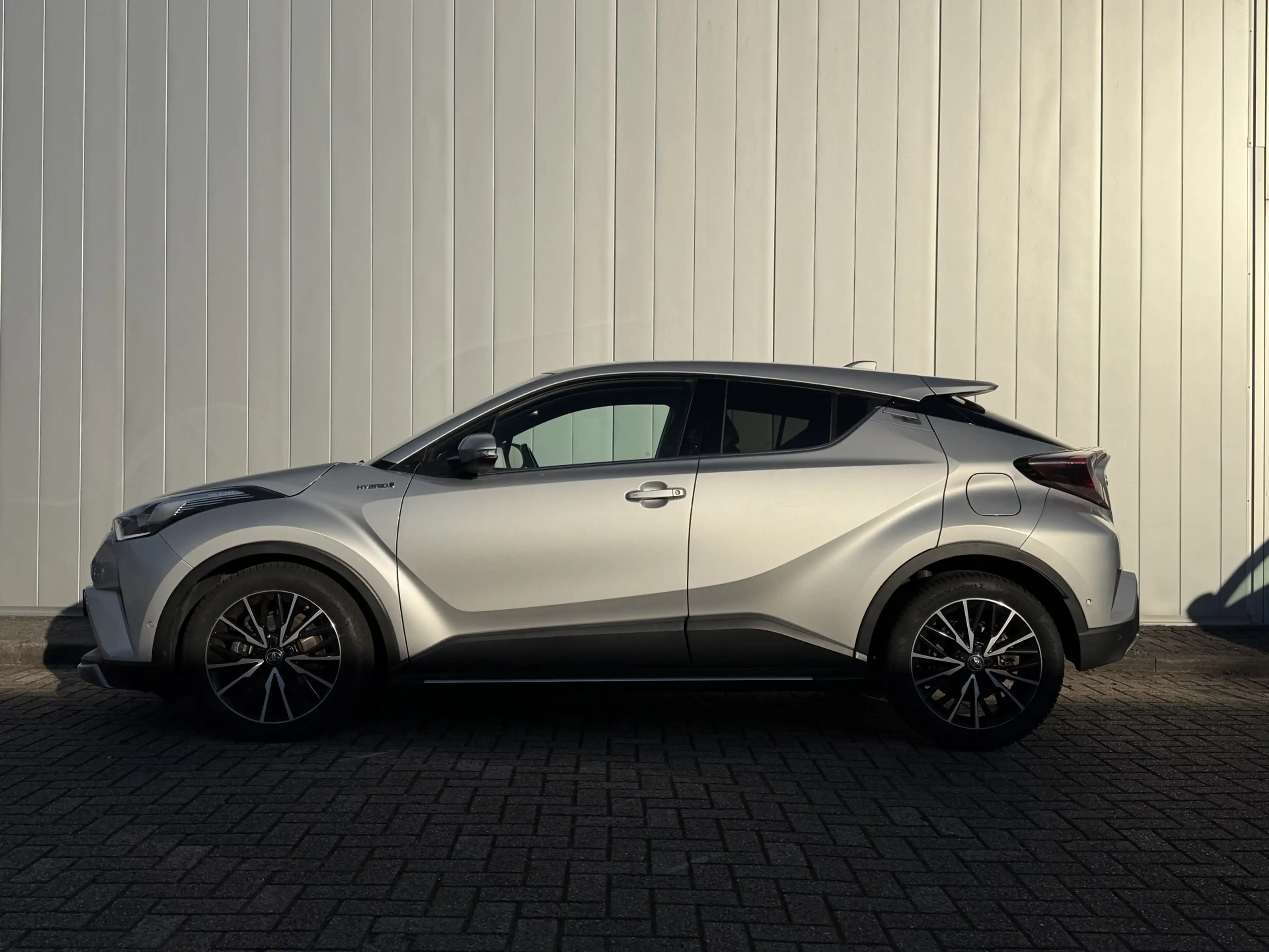 Toyota C-HR 1.8 Hybrid Premium Leer JBL Stoel Stuur Verwarming — photo 2