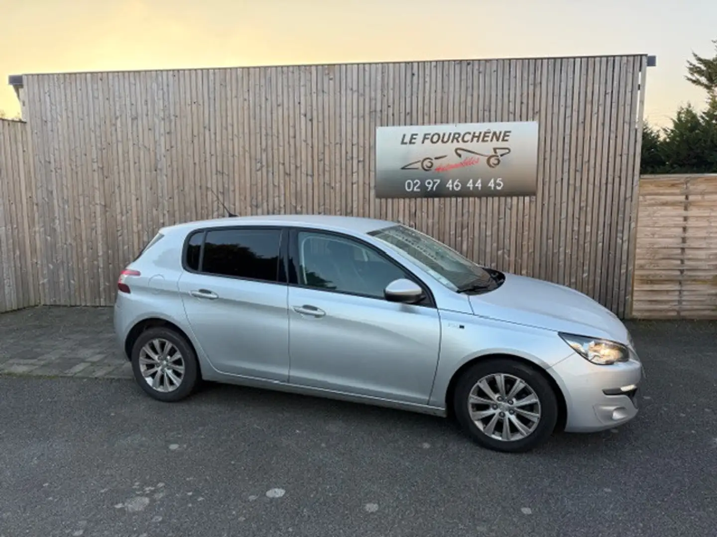 Peugeot 308 1.6 BLUEHDI 100CH STYLE S\u0026S 5P - 1