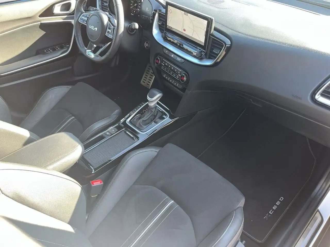 Kia XCeed GT Line Navi Pano ACC SHZ PDC JBL Bi-LED 17