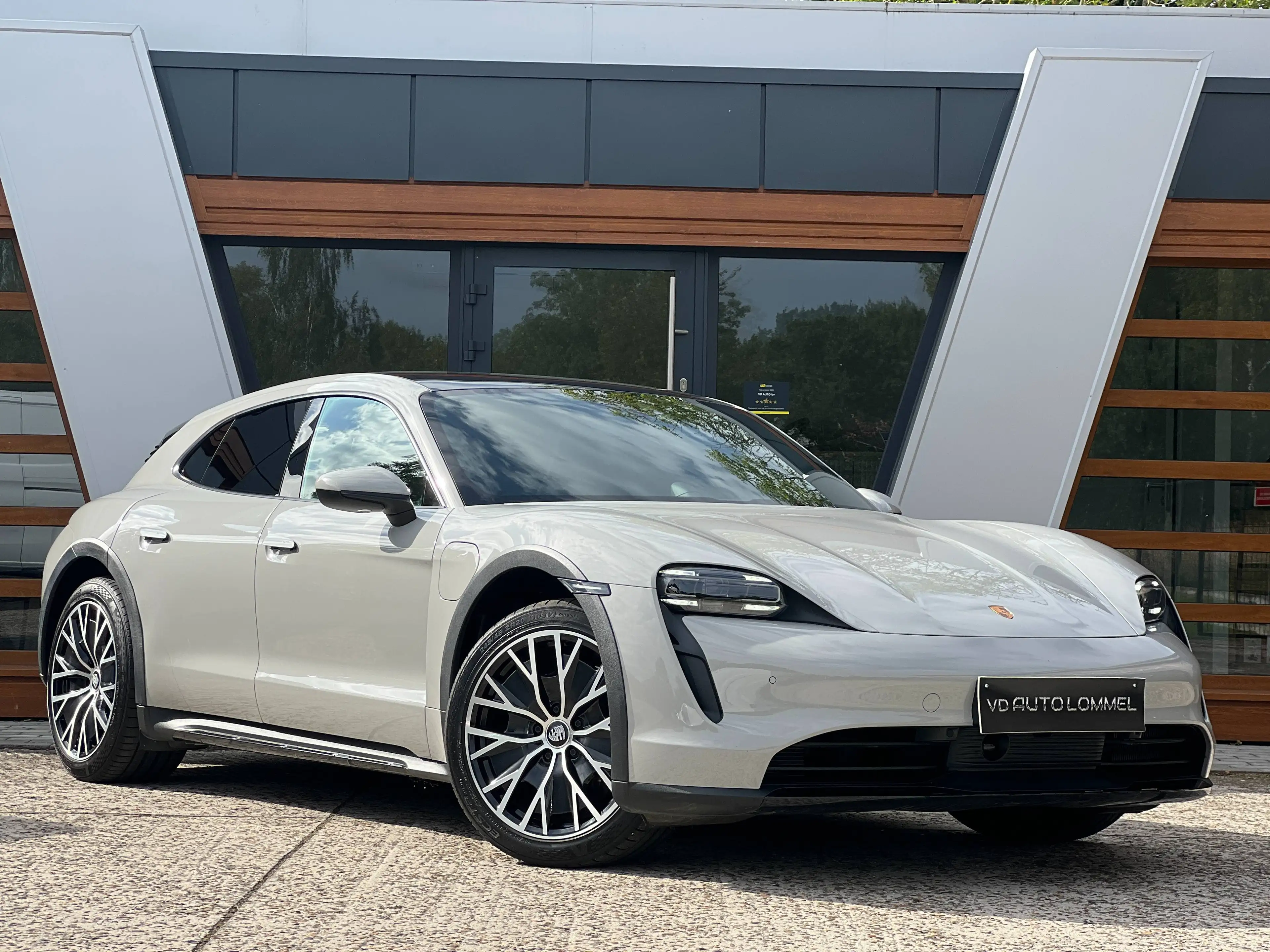Porsche Taycan Cross Turismo 4S - SPORT CHRONO/ LUCHT/ ADAPTIVE/ LED