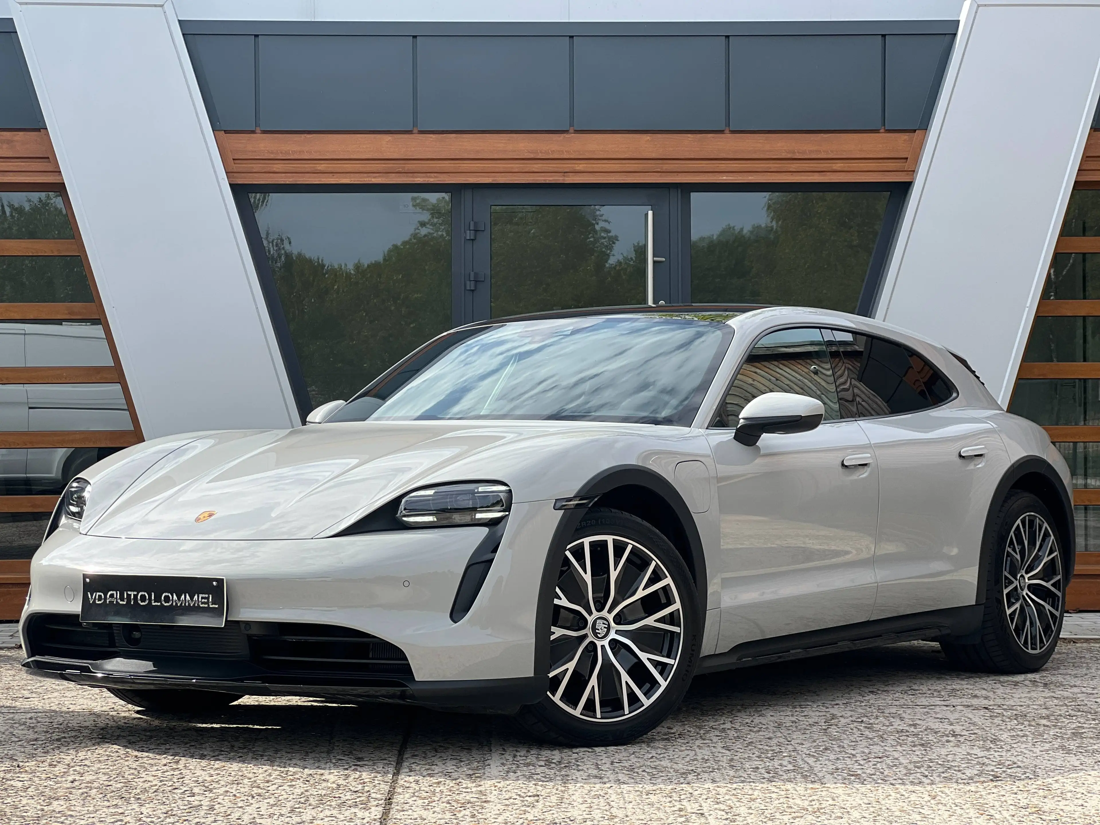 Porsche Taycan Cross Turismo 4S - SPORT CHRONO/ LUCHT/ ADAPTIVE/ LED — photo 3