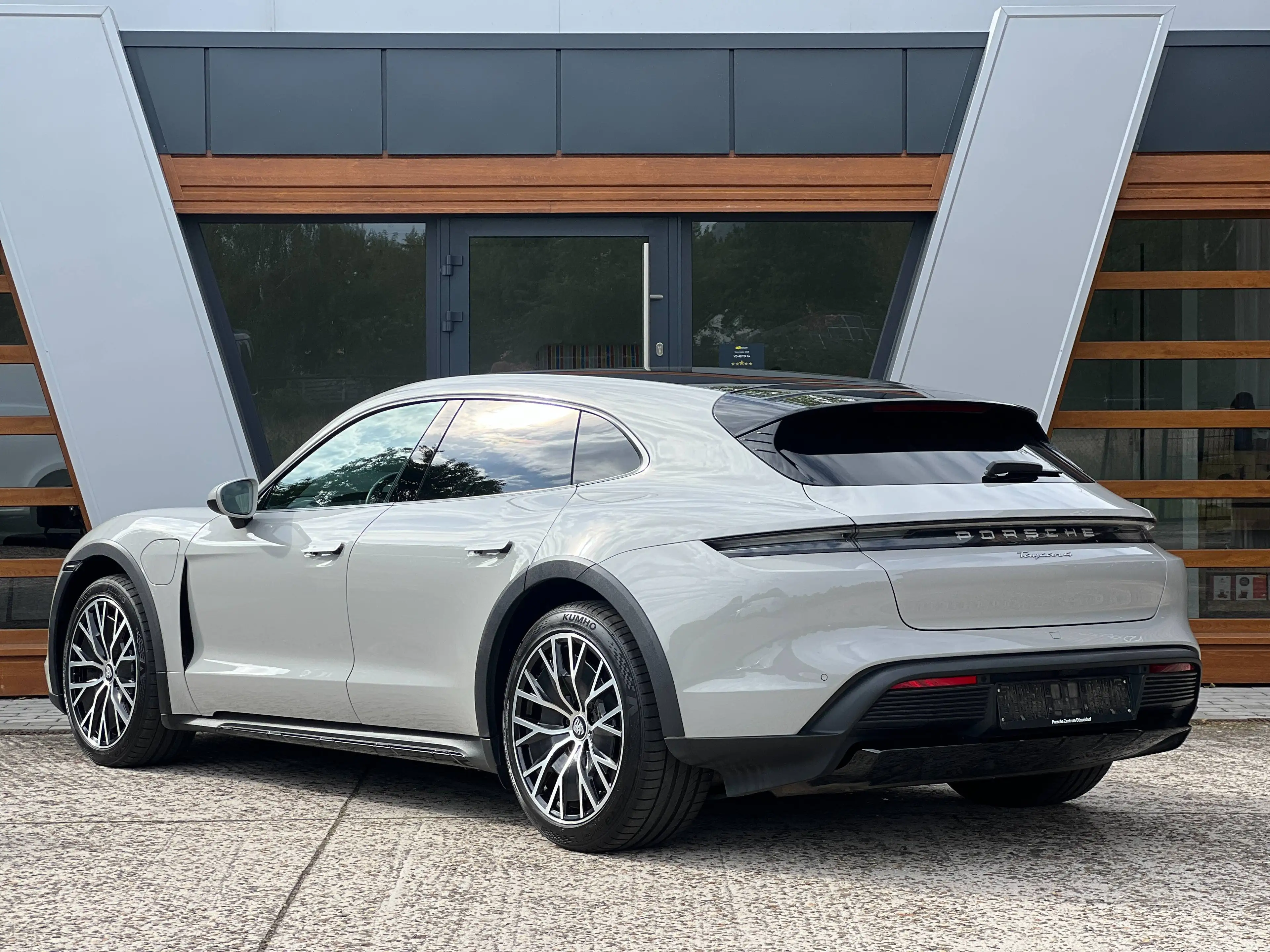 Porsche Taycan Cross Turismo 4S - SPORT CHRONO/ LUCHT/ ADAPTIVE/ LED — photo 6