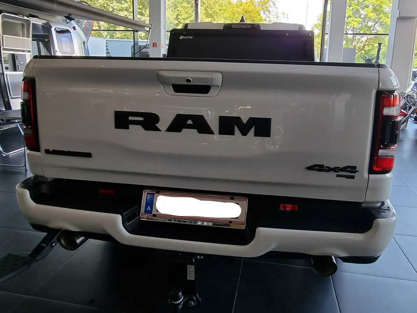 RAM 1500 Laramie Night Edition Gen. 5 Wit - 1