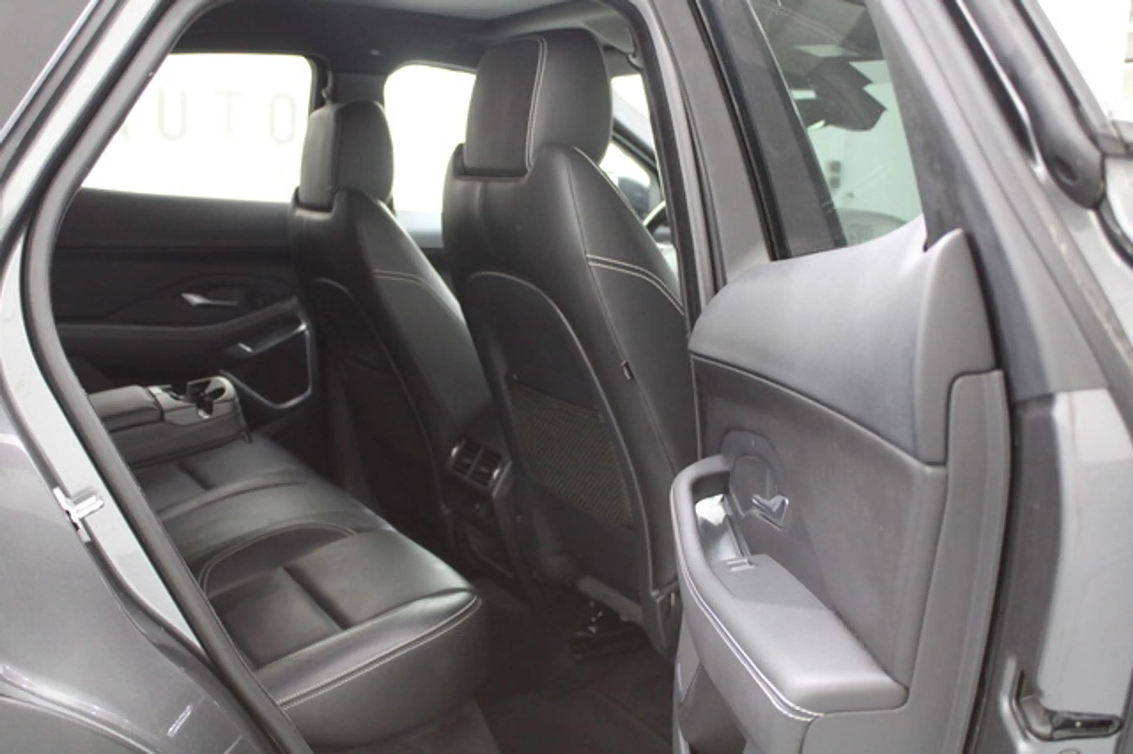Jaguar E-Pace R-Dynamic S PANO/NAVI/KAMERA/TOUCH/PDC — photo 14