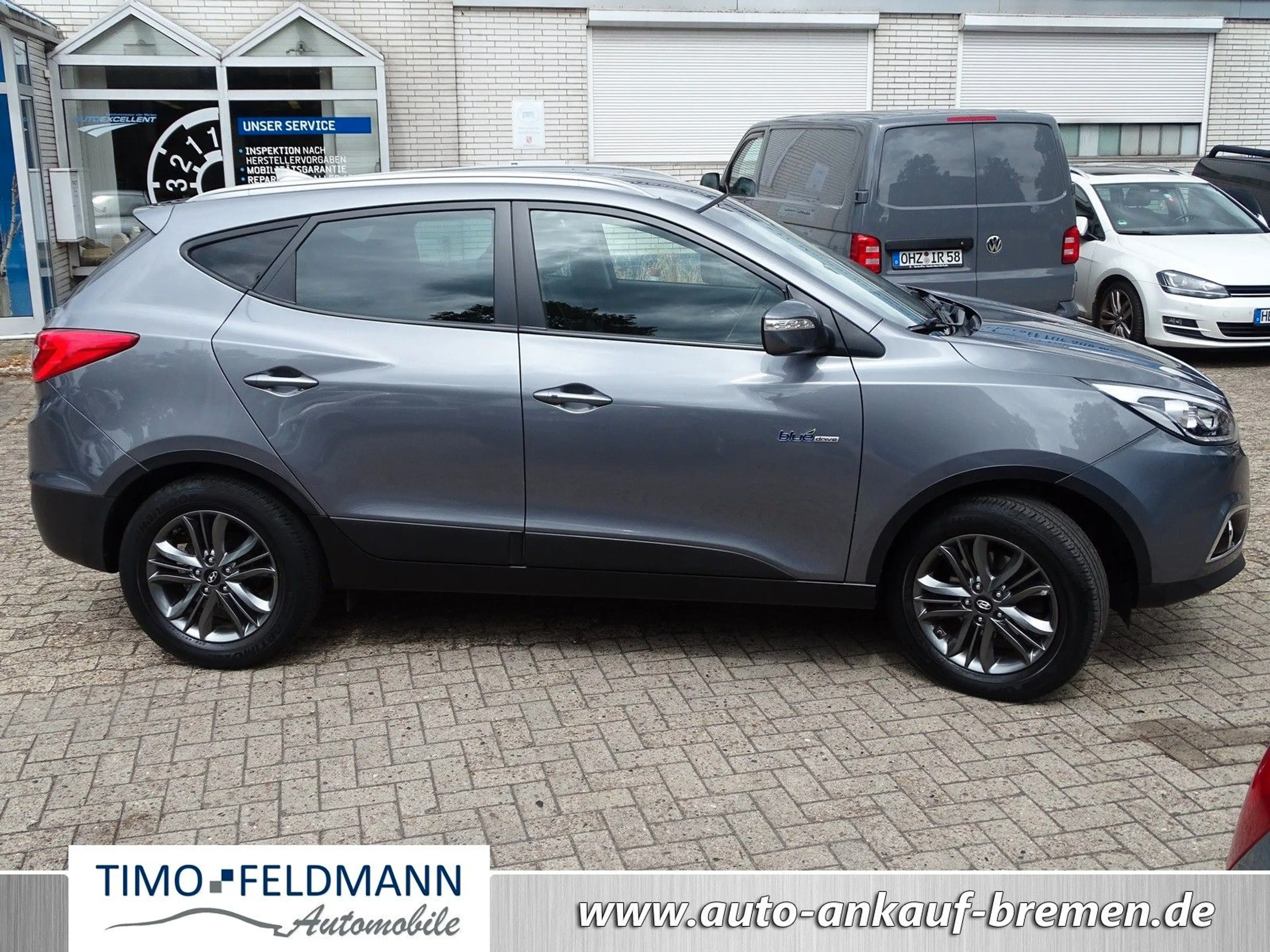Hyundai iX35 blue Finale 2WD — photo 7