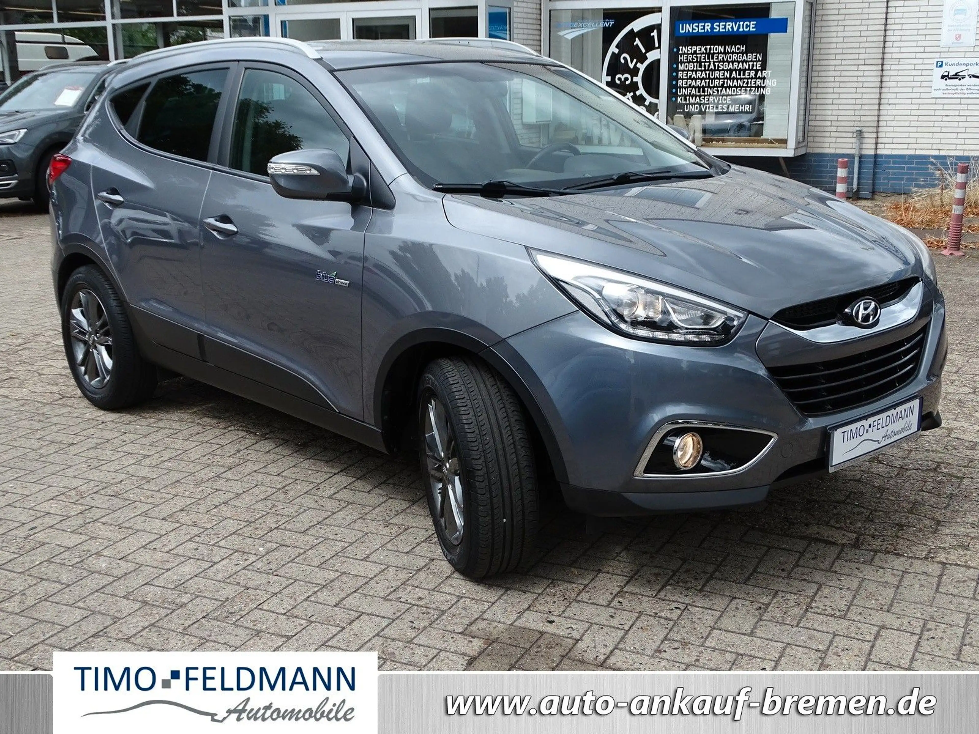 Hyundai iX35 blue Finale 2WD — photo 8