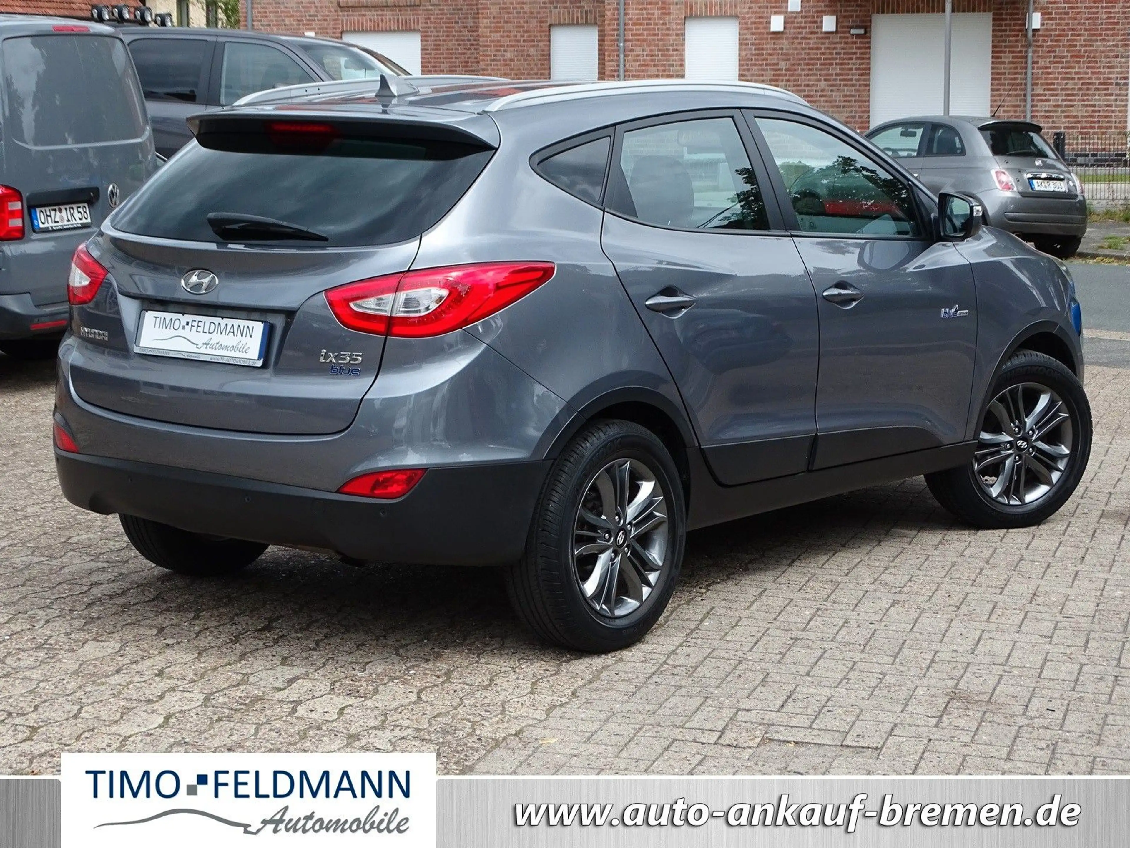 Hyundai iX35 blue Finale 2WD — photo 5