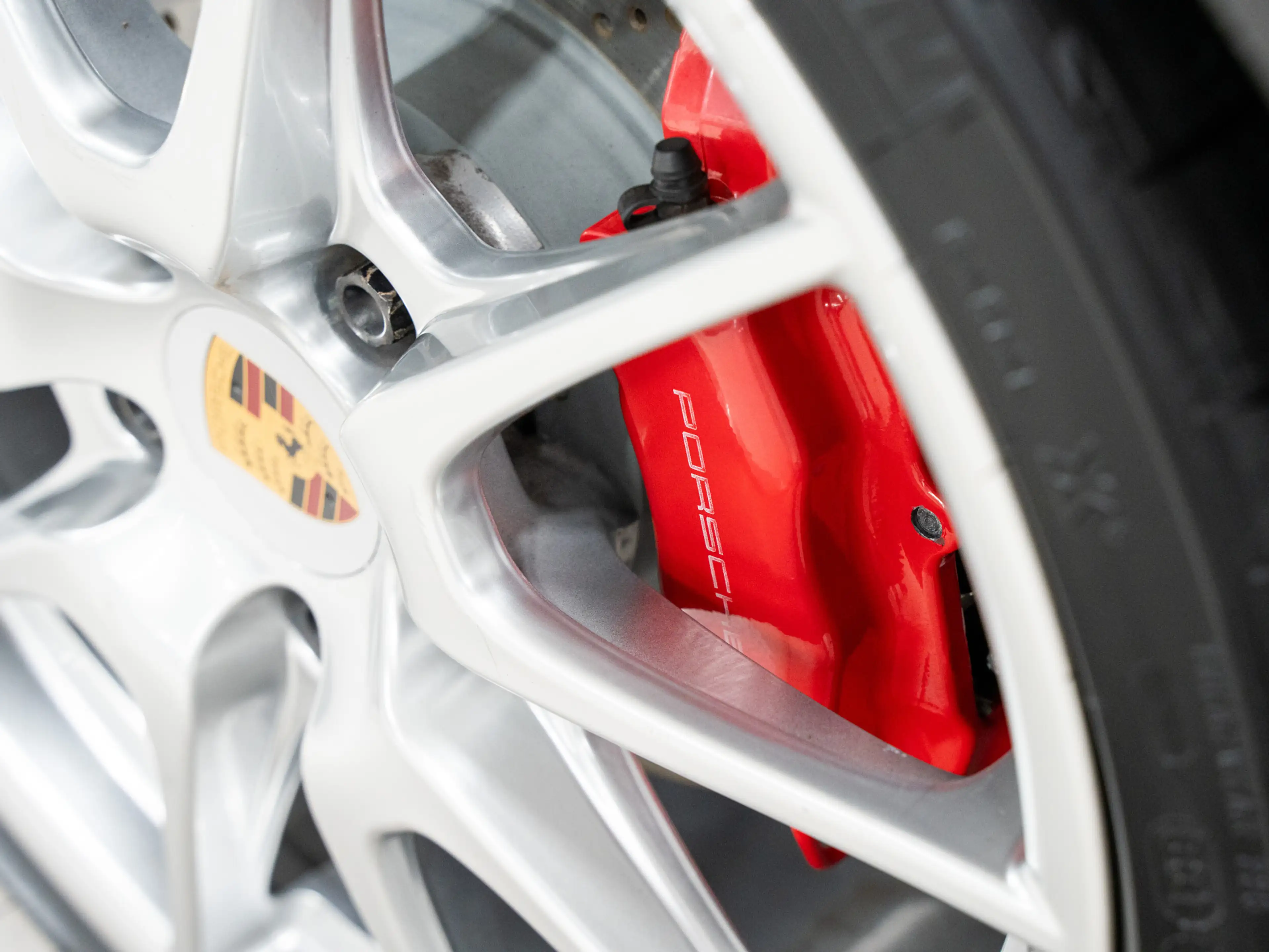 Porsche Cayman R — photo 12