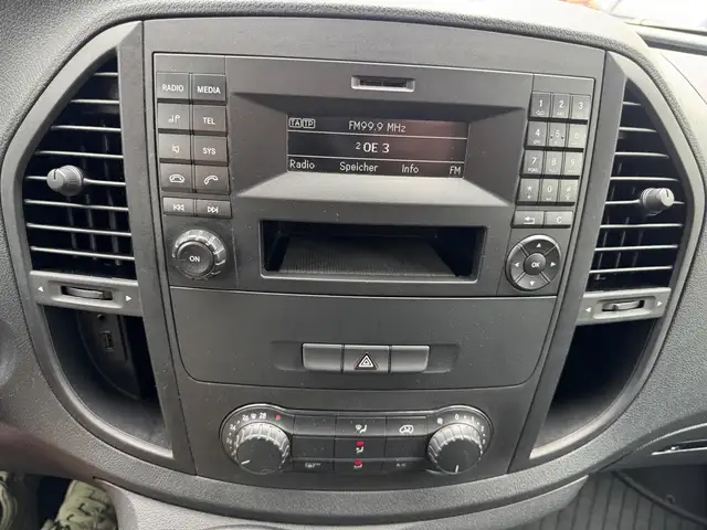 Mercedes-Benz Vito view 10