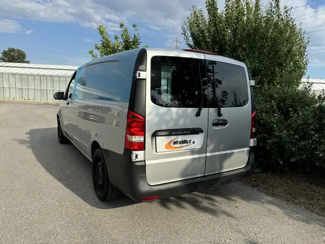 Mercedes-Benz Vito view 7