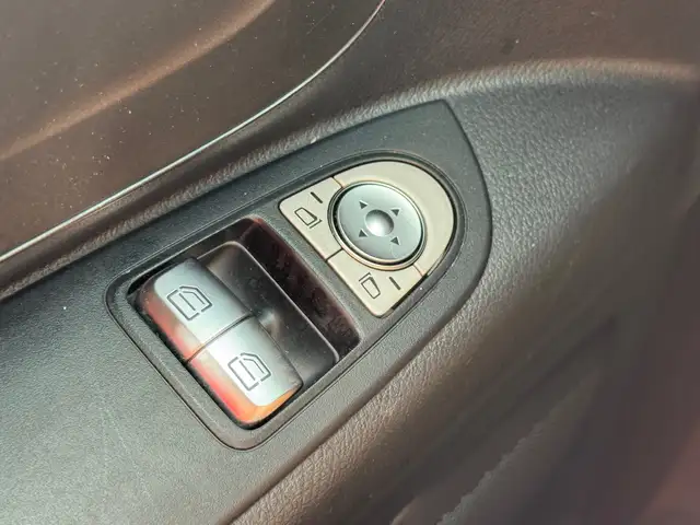 Mercedes-Benz Vito view 13