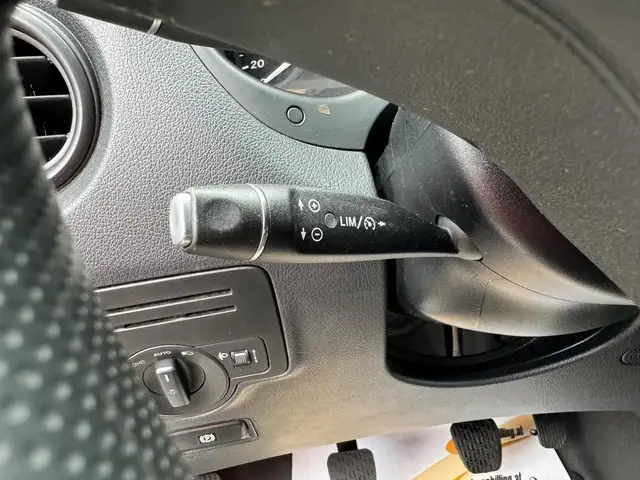 Mercedes-Benz Vito view 12