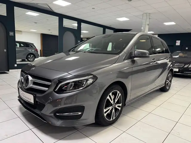 Mercedes-Benz B 220 4Matic/2.HAND/LED/LEDER/NAVI/SHZ/PDC!