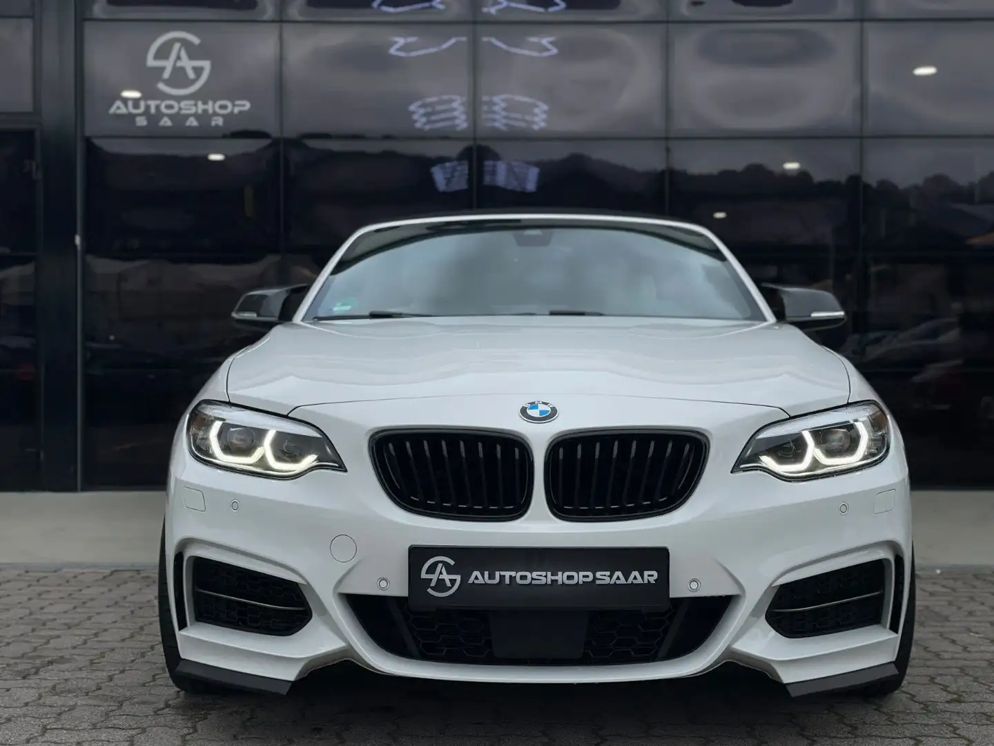 BMW M2 Cabrio M240 i xDrive Leder/Automatik/CAM/NAVI Weiß - 2