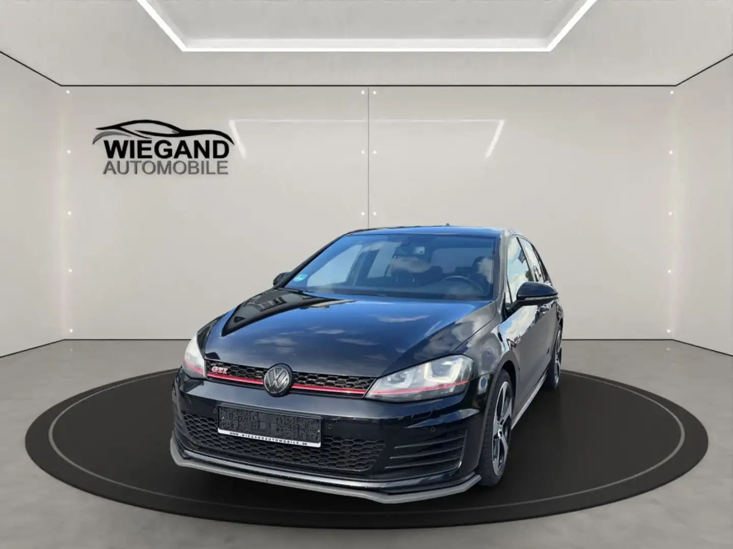 Volkswagen Golf GTI Performance BlueMotion Technology DSG Zwart - 1