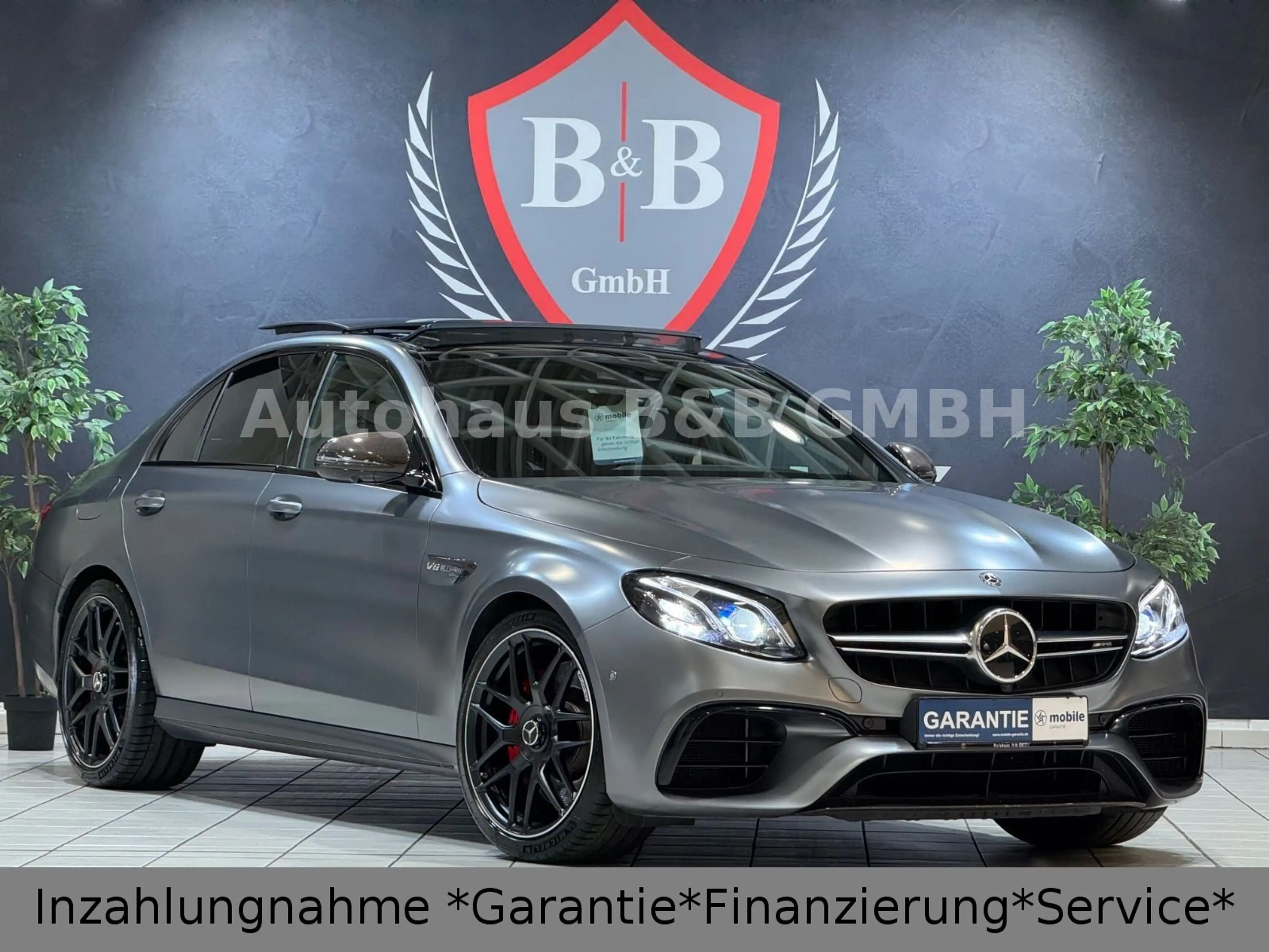 Mercedes-Benz E 63 AMG E 63AMG*Performance*Panorama*Burmester 3D*Carbon