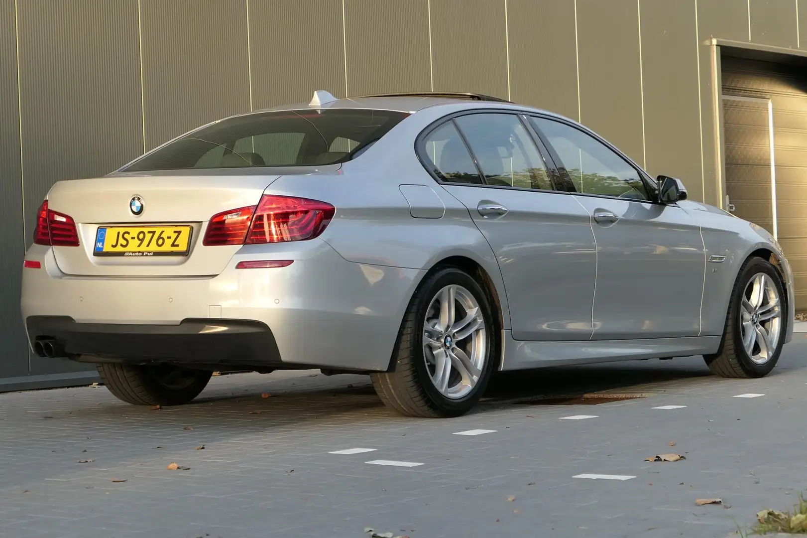 BMW 520 5-serie 520i M-Sport Edition High Executive NAP Na Gris - 2