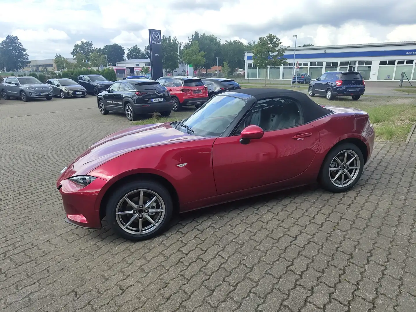 Mazda MX-5 1.5L SKYACTIV-G (132 hp) Exclusive-line Rojo - 2