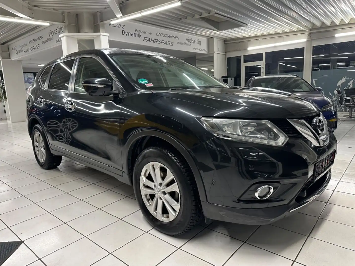 Nissan X-Trail Acenta,Automatik,,Kamera,Navi,Bluetooth, Černá - 1