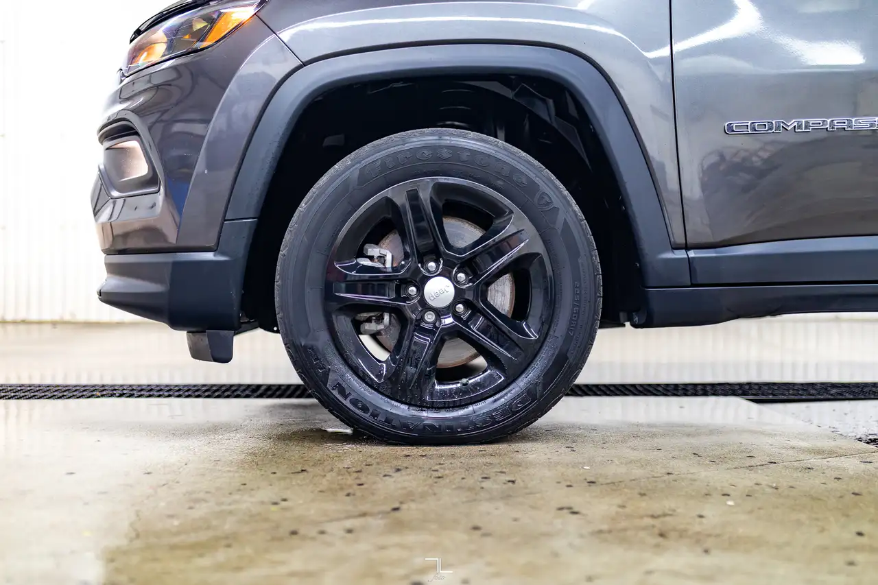 Jeep Compass photo Jeep Compass