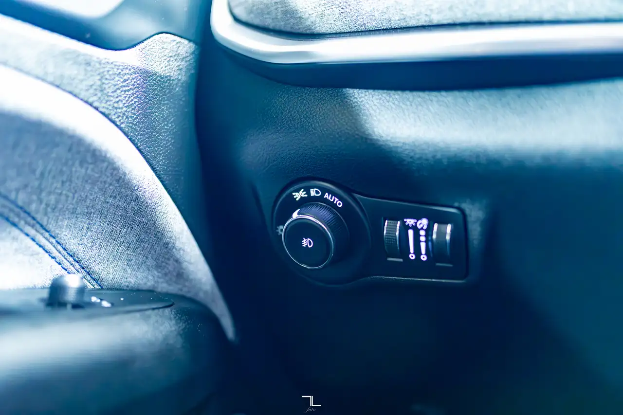 Jeep Compass photo Jeep Compass
