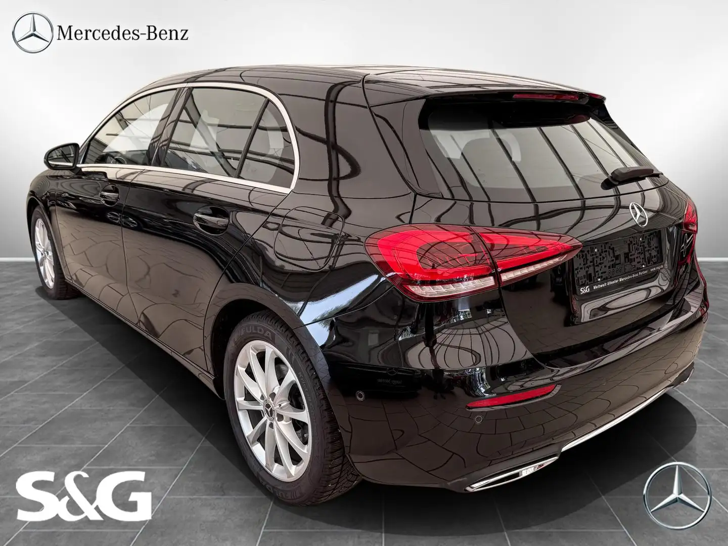 Mercedes-Benz A 200 Kompaktlimousine Progressive MBUX+LED+17 Schwarz - 2