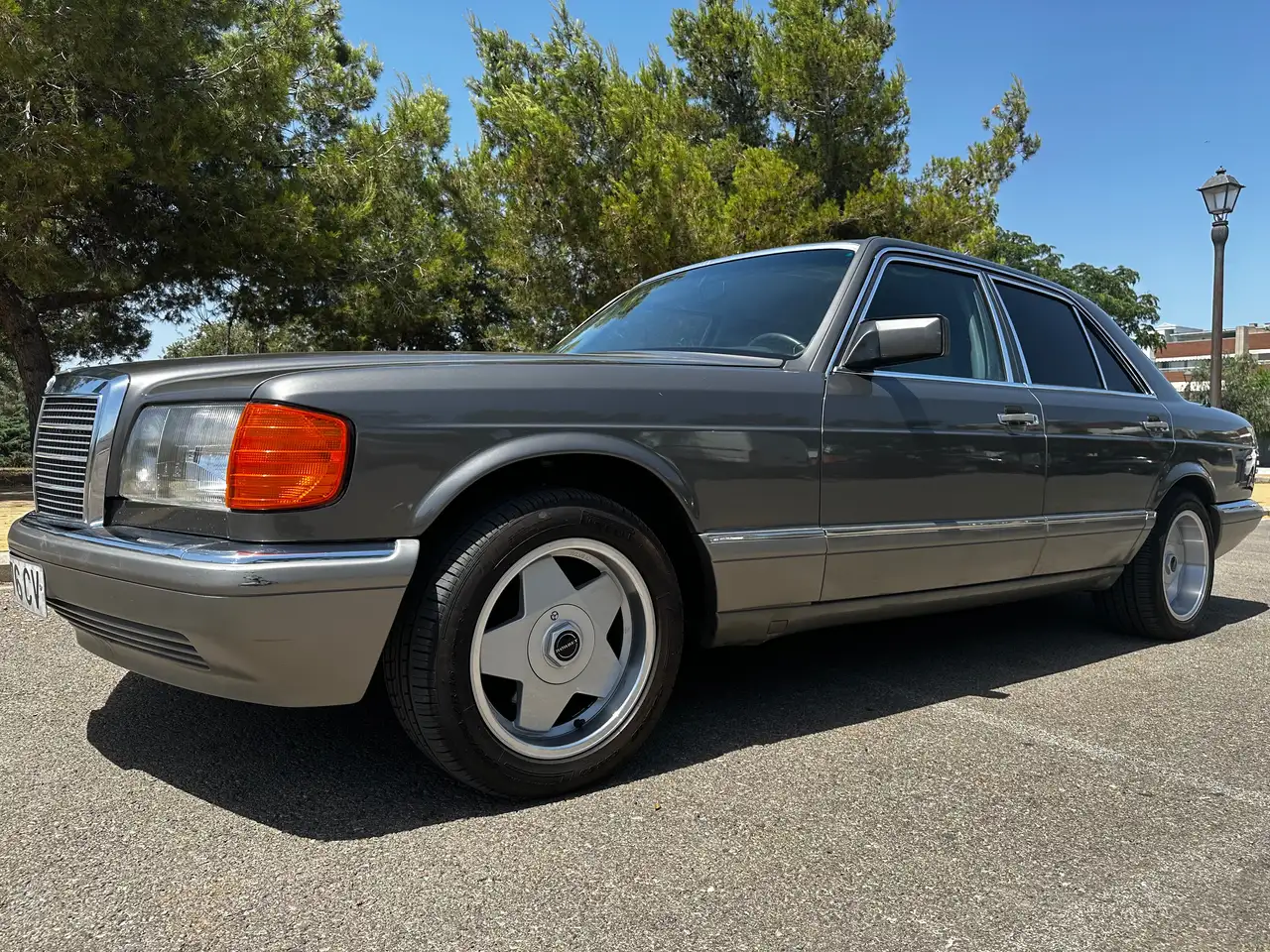 Mercedes-Benz 300 300 1988