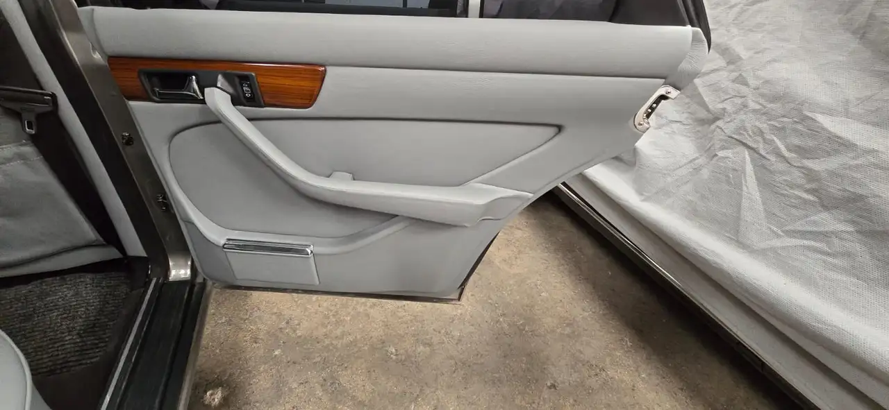 Mercedes-Benz 300 SE W126, foto 8