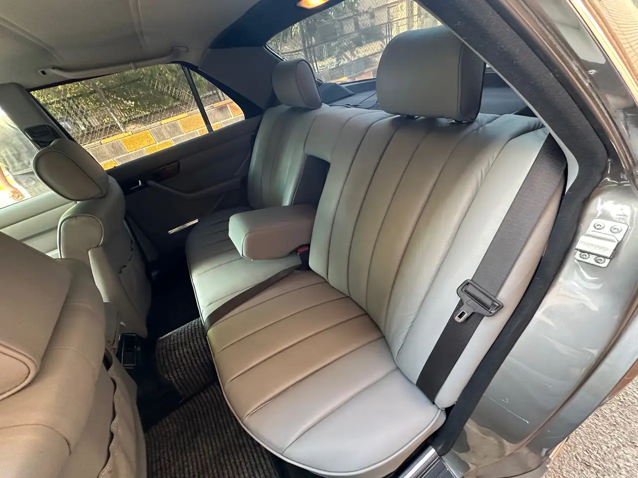 Mercedes-Benz 300 SE W126, foto 9