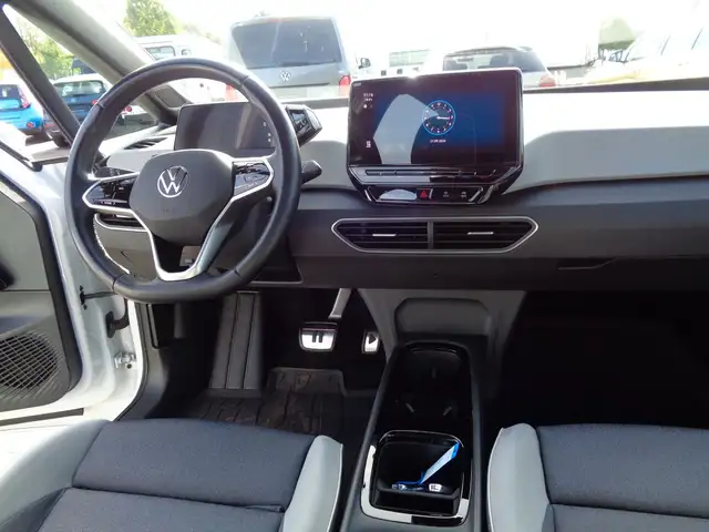 Volkswagen Id.3 view 12