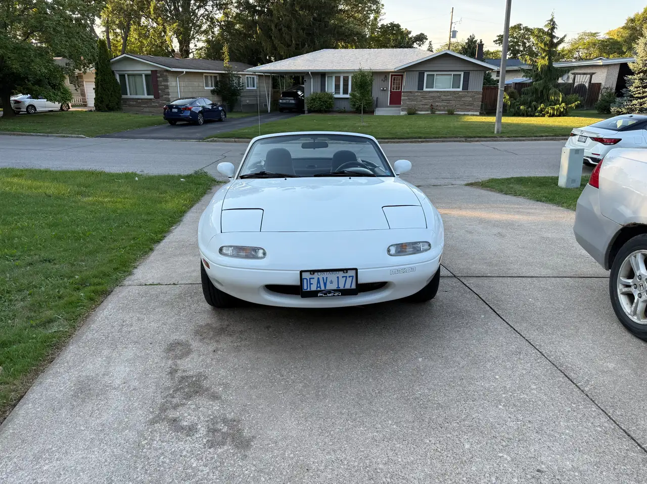 Mazda MX-5 Miata снимка Mazda MX-5 Miata