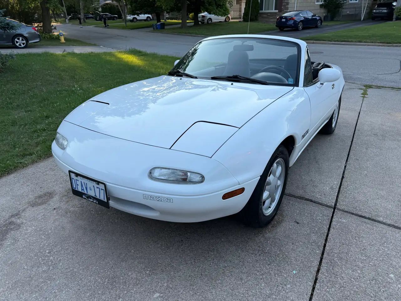 Mazda MX-5 Miata снимка Mazda MX-5 Miata