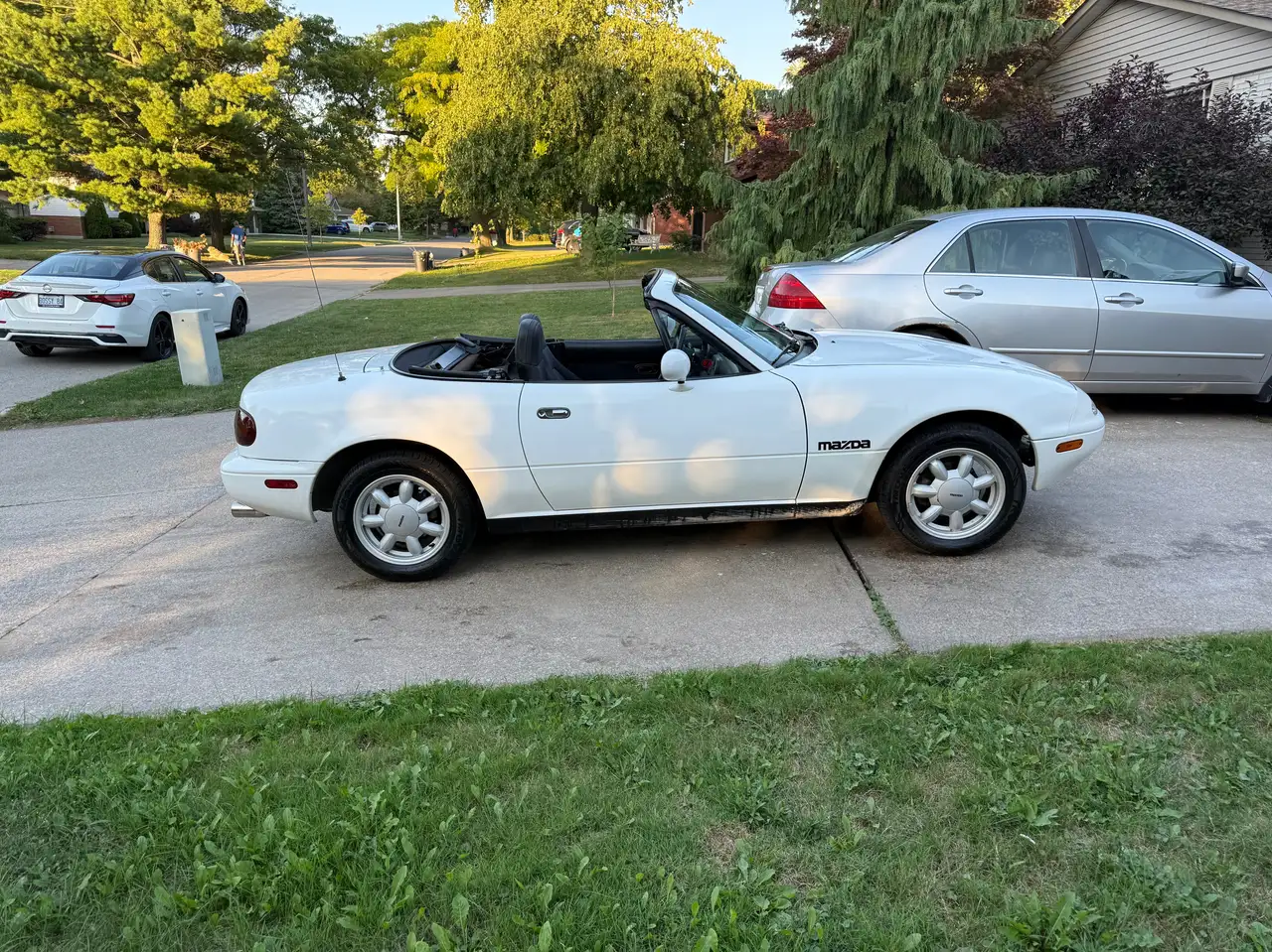 Mazda MX-5 Miata снимка Mazda MX-5 Miata