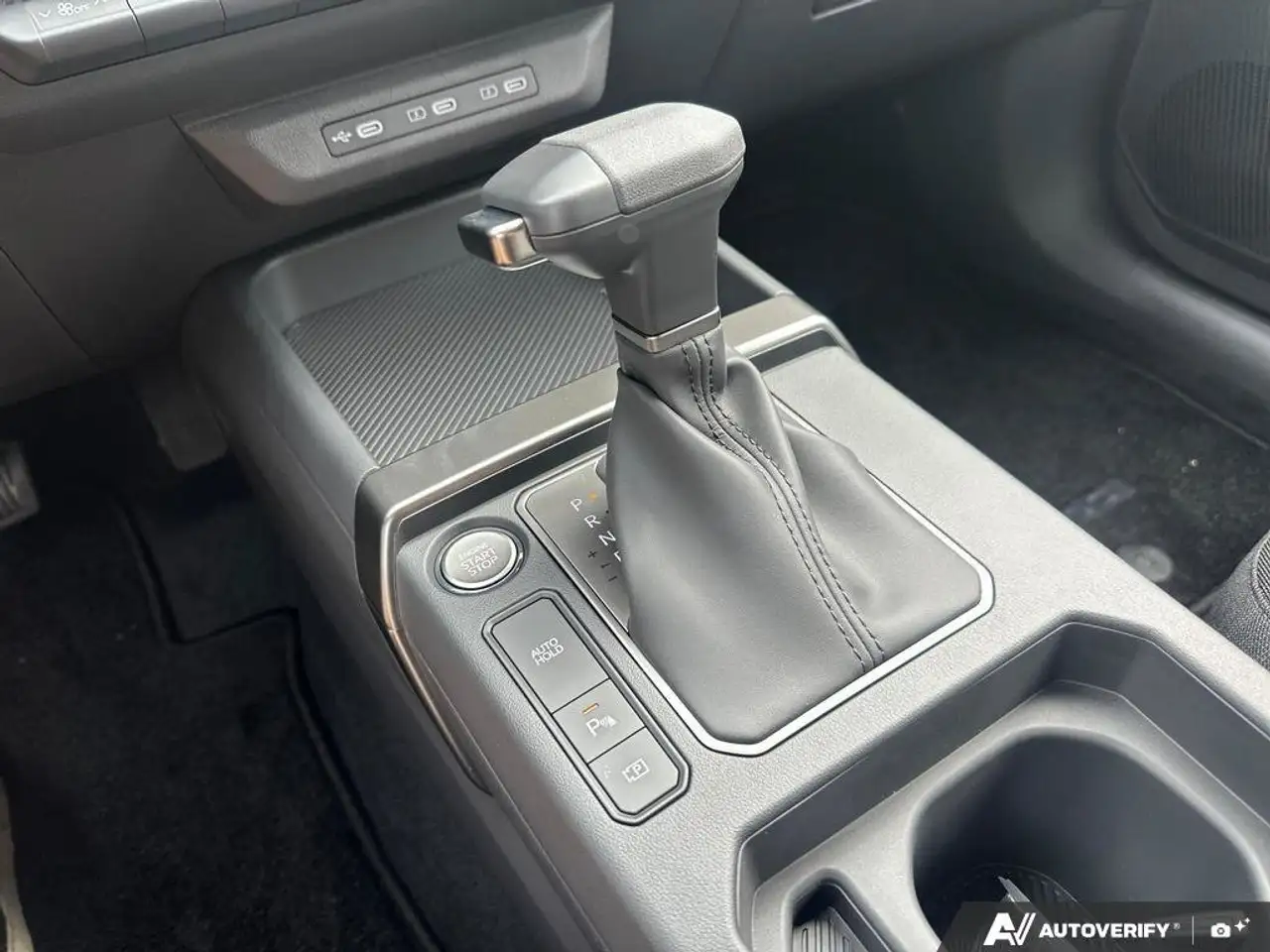 Kia Seltos снимка Kia Seltos