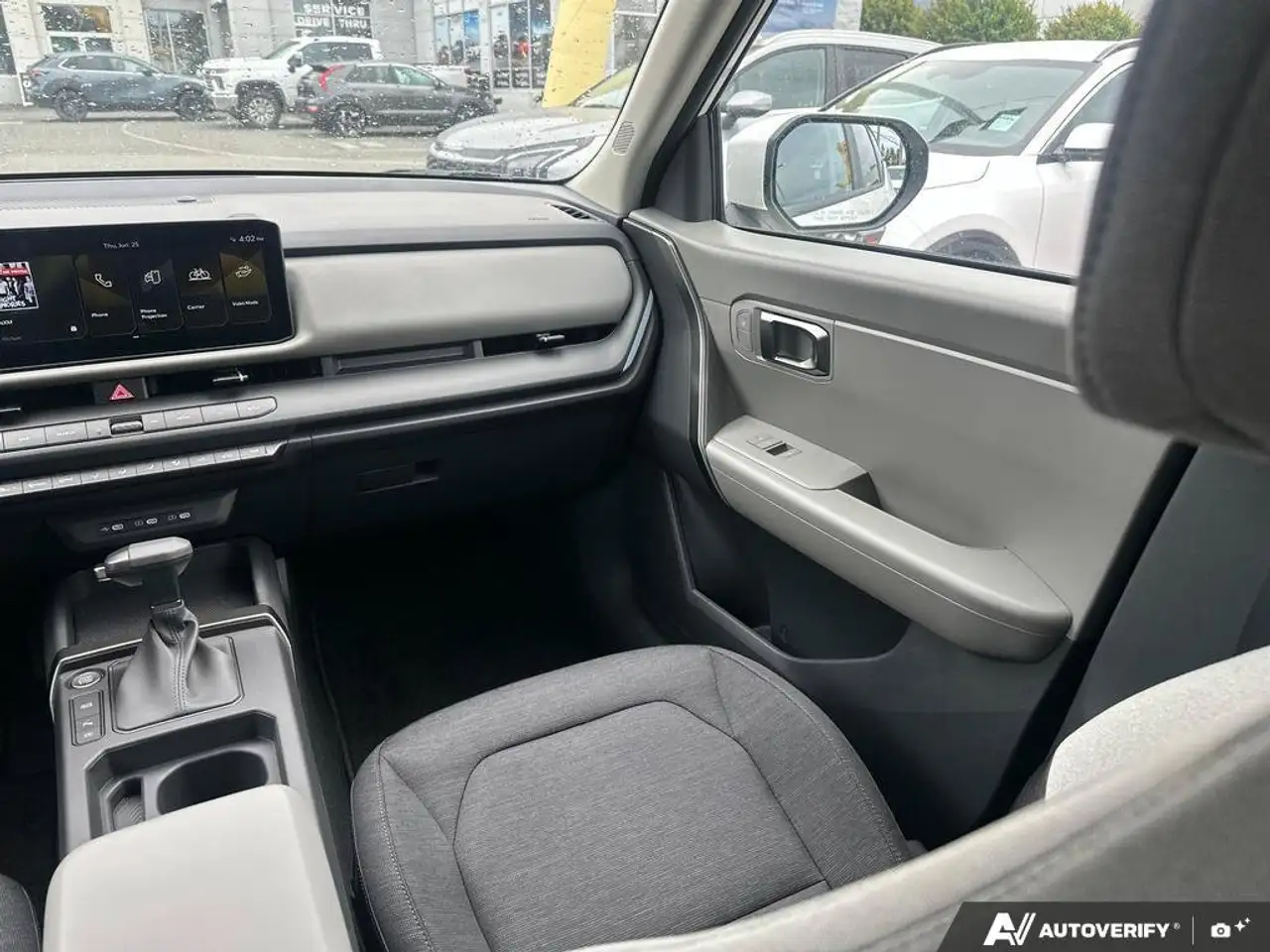 Kia Seltos снимка Kia Seltos