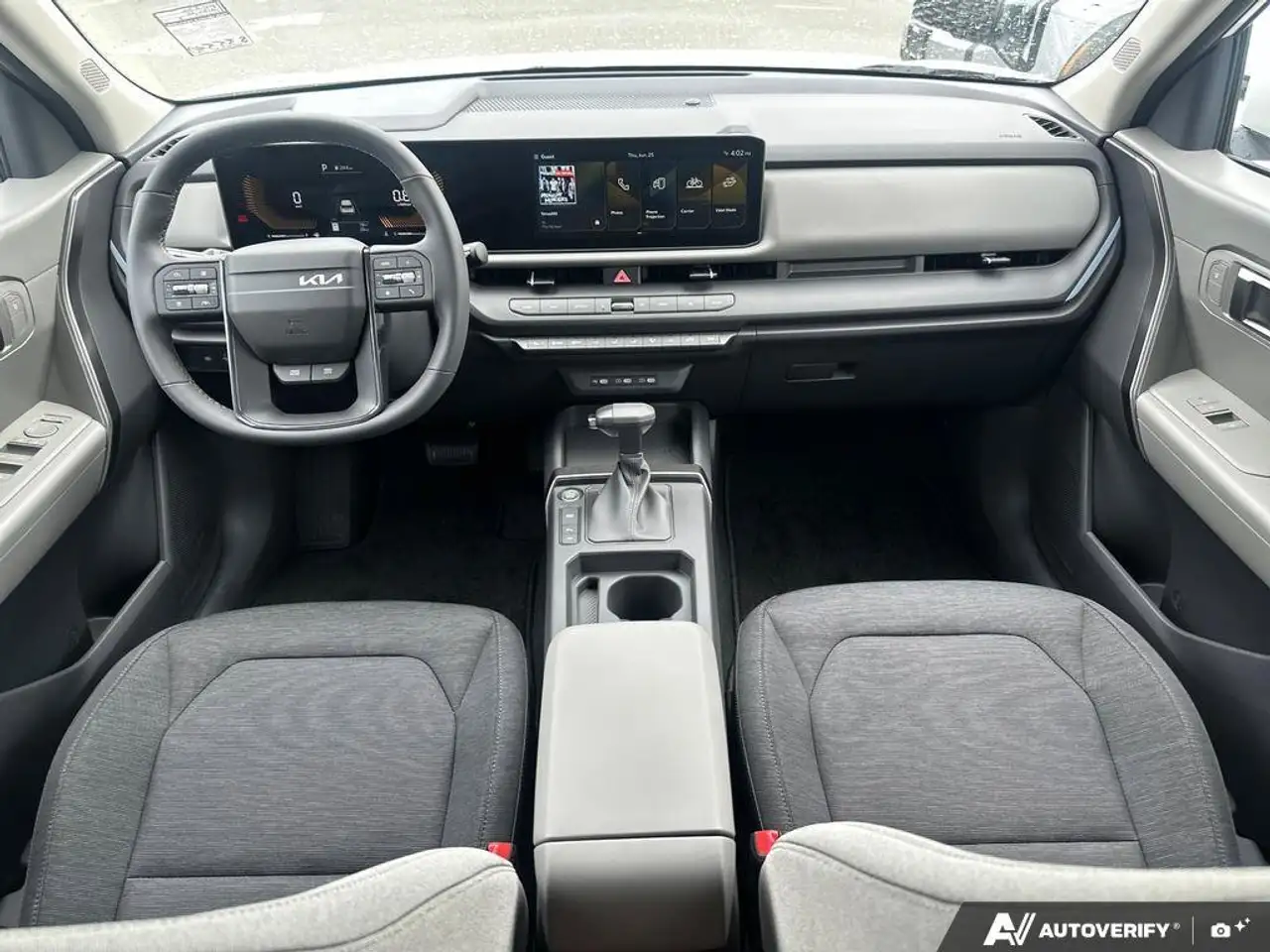 Kia Seltos снимка Kia Seltos