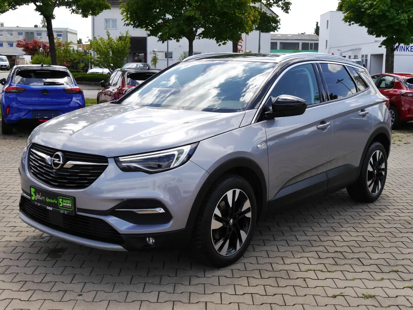 Opel Grandland X 1.5 D Ultimate Matrix NAV 360°Kam DAB+ Grau - 2