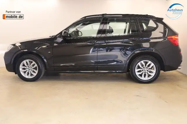 BMW X3 view 8