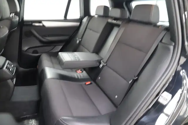 BMW X3 view 13