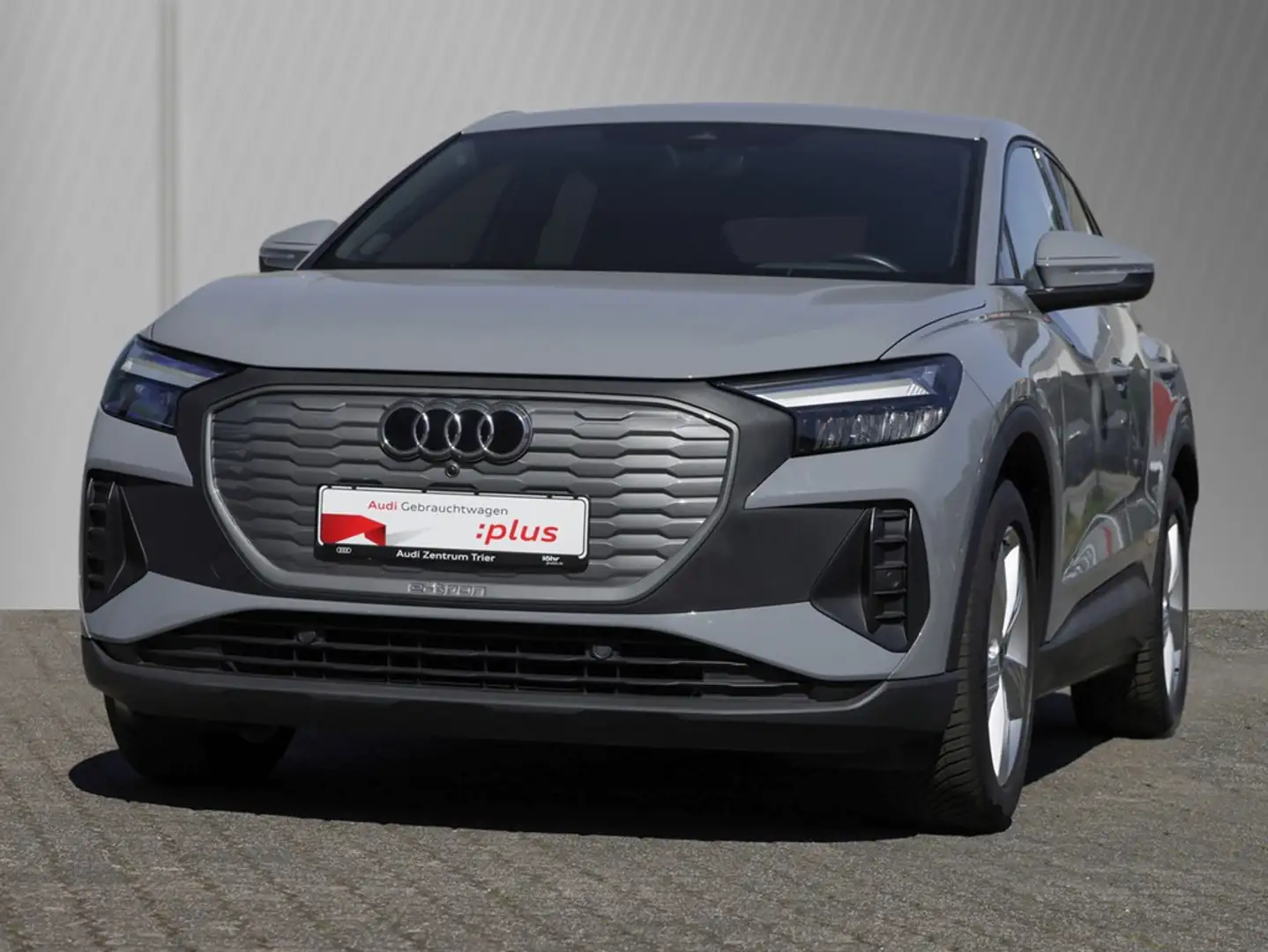 Audi Q4 e-tron Sportback 40 Grau - 2