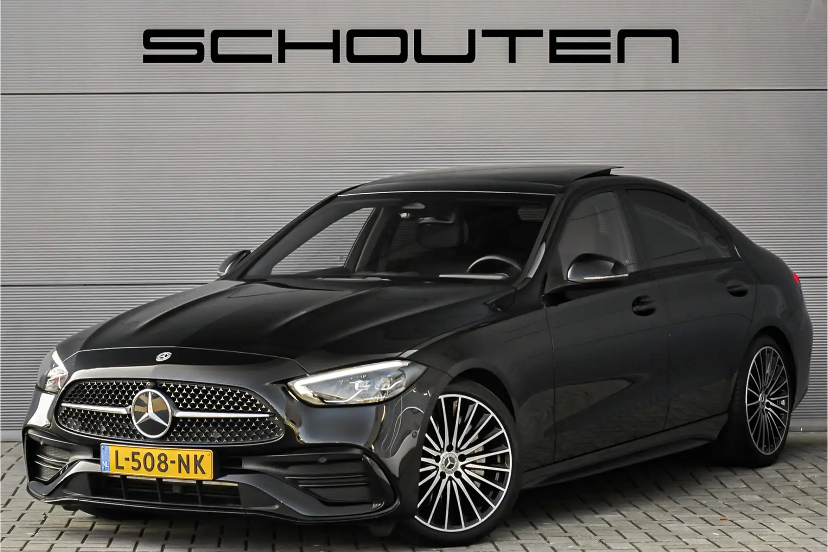 Mercedes-Benz C 180 AMG Line Pano Night Leder 19" Negru - 1